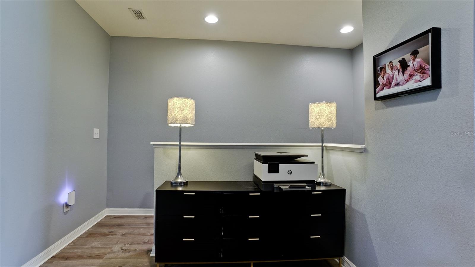 BAYTOWN SQUARE - Residential