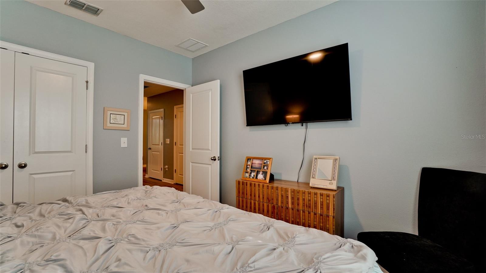 BAYTOWN SQUARE - Residential