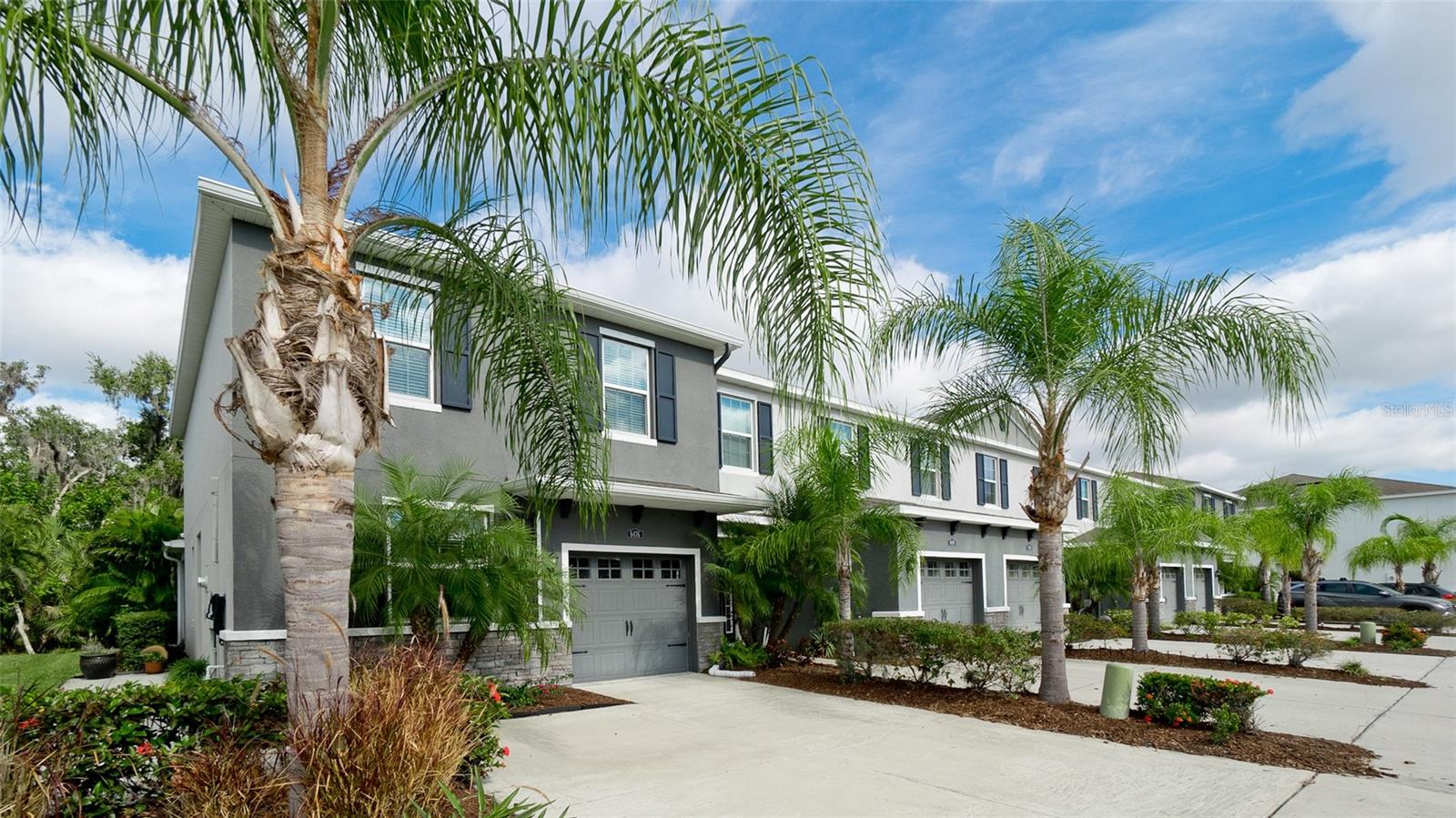 BAYTOWN SQUARE - Residential