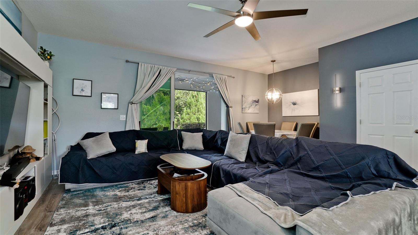 BAYTOWN SQUARE - Residential