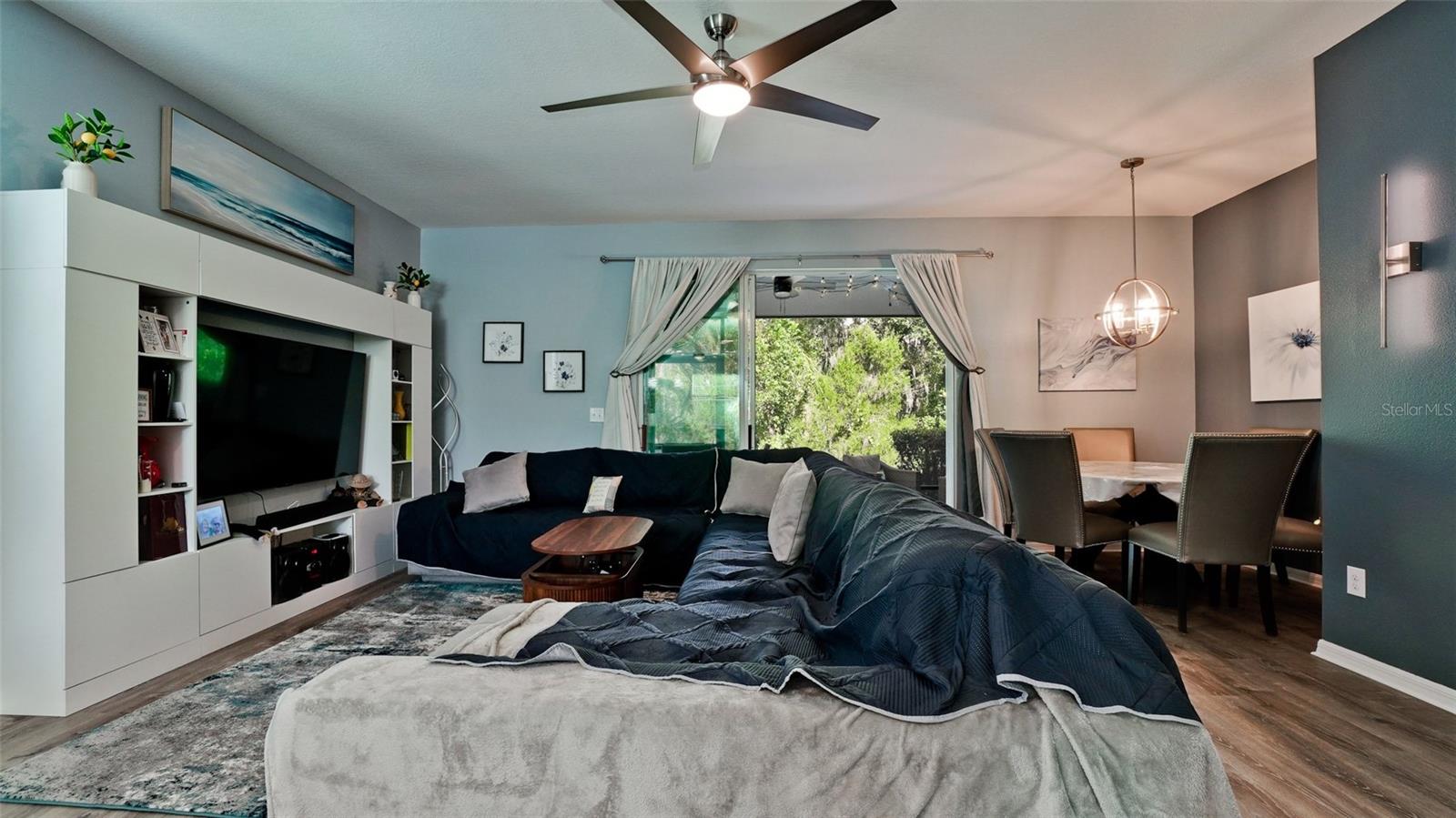 BAYTOWN SQUARE - Residential