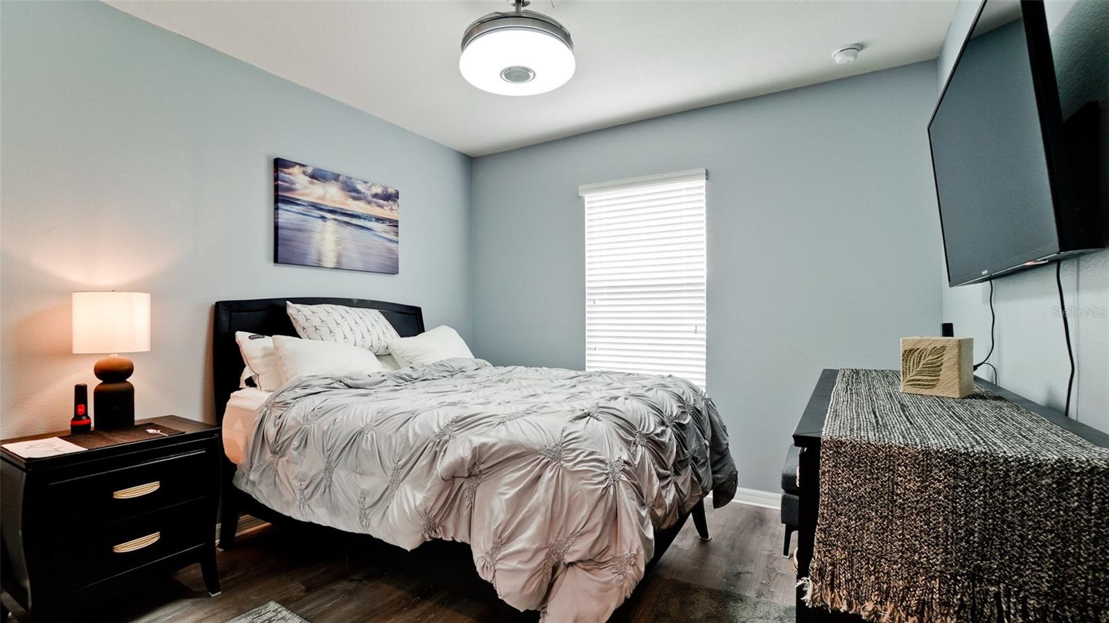 BAYTOWN SQUARE - Residential