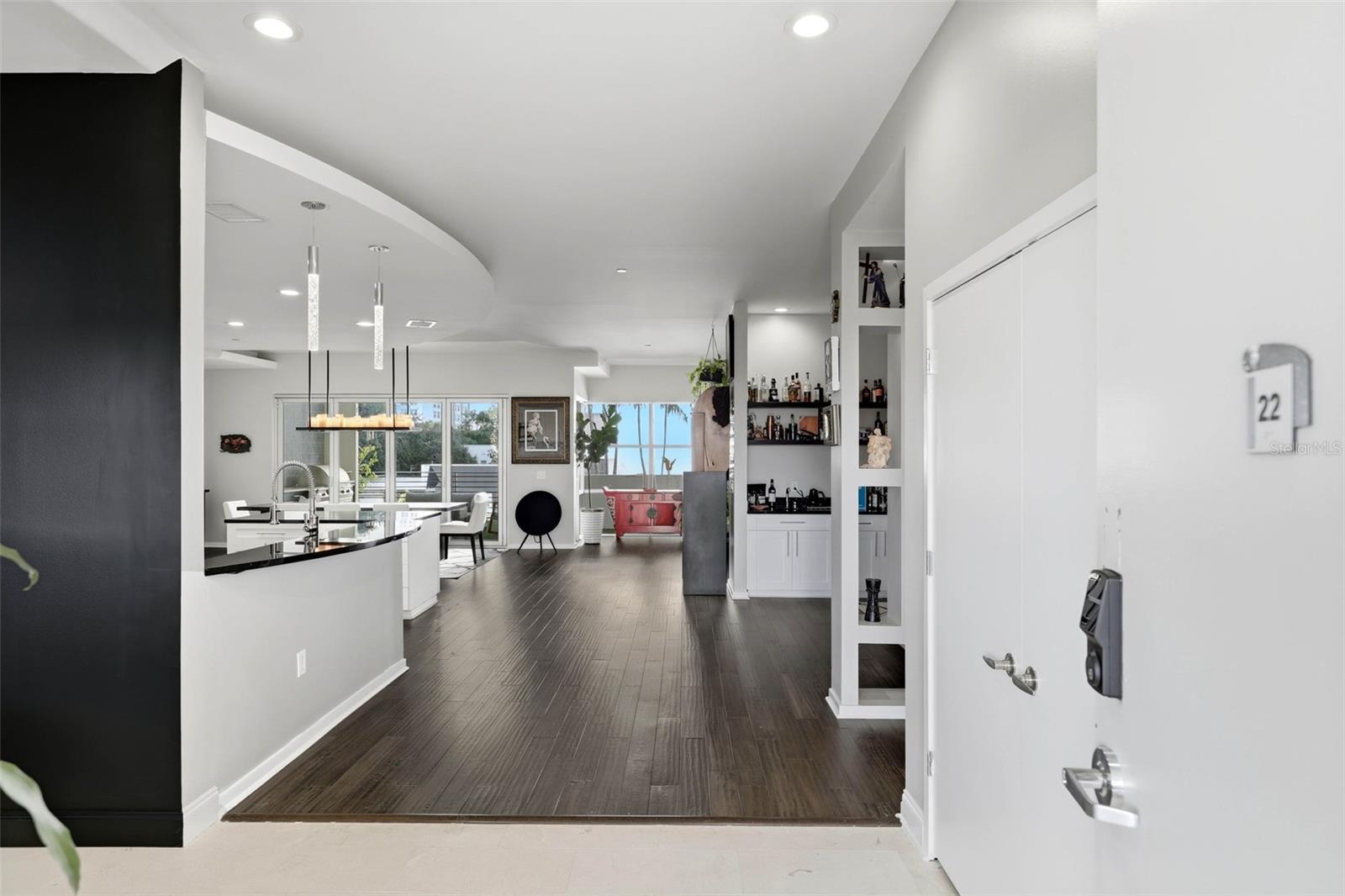 1 S EOLA DRIVE 22