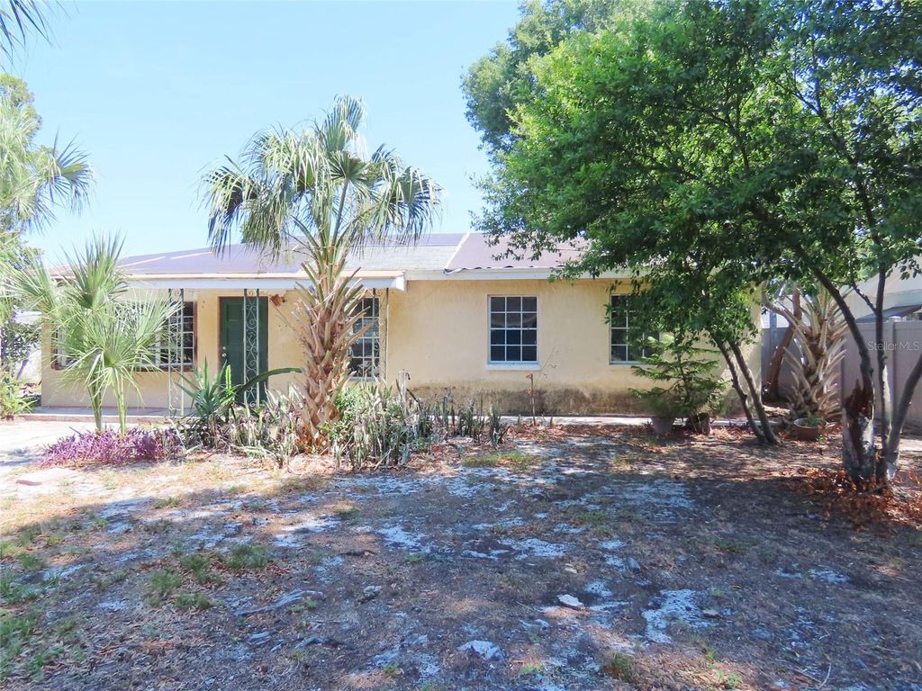 Photo of 3911 W Leila Avenue, Tampa, FL 33616 (MLS # TB8514181)