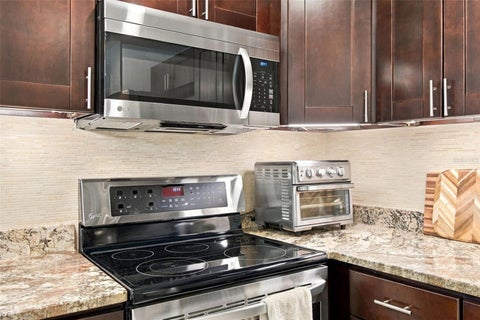 874 Pinewood Terrace W, Palm Harbor, FL 34683