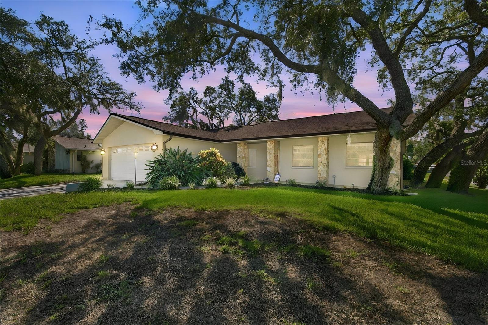 874 Pinewood Terrace W, Palm Harbor