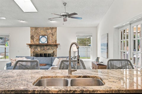 874 Pinewood Terrace W, Palm Harbor, FL 34683