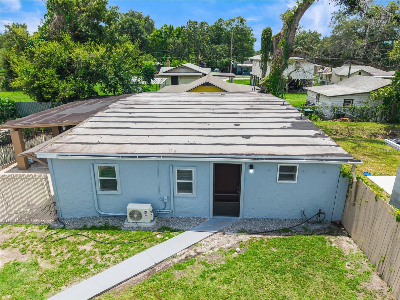 910 18TH STREET