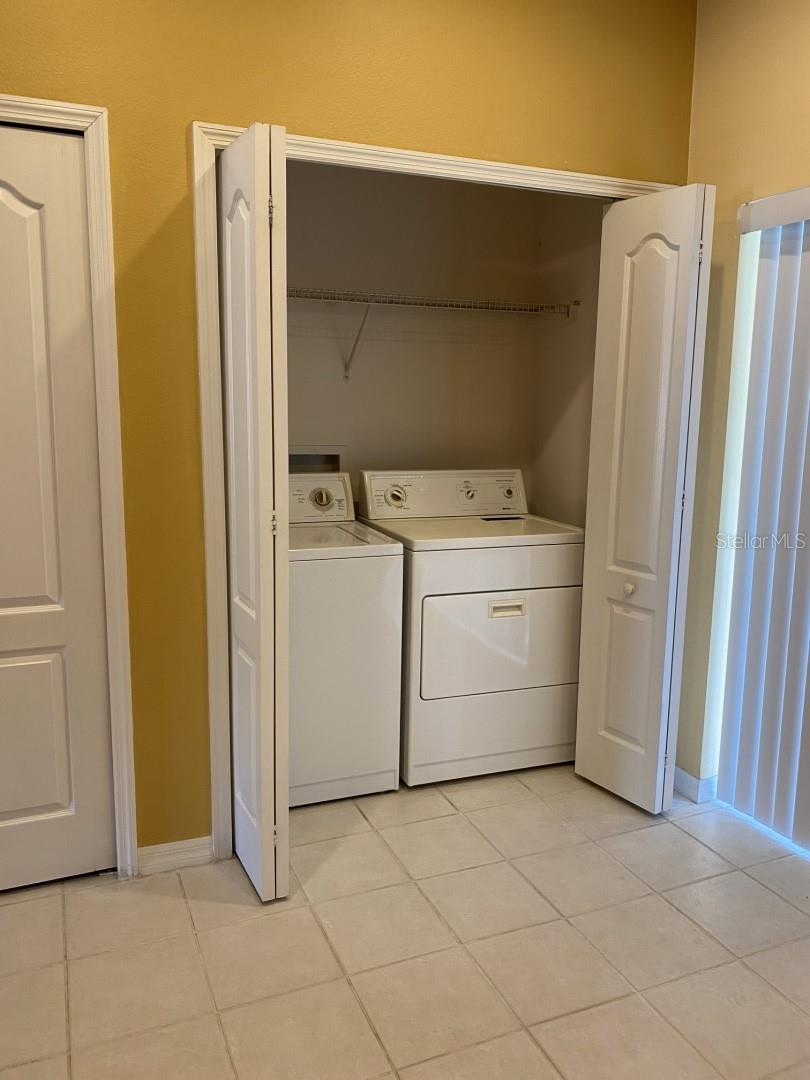 KINGS LAKE TWNHMS - Residential Lease