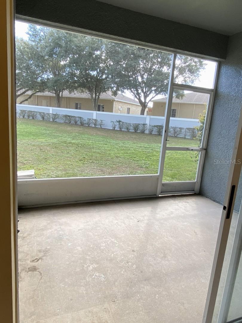 KINGS LAKE TWNHMS - Residential Lease