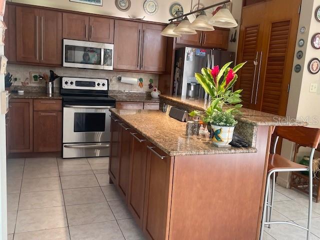 URB. LADERAS DE SAN JUAN. BARRIO CAIMITO, SAN JUAN - Residential