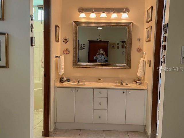 URB. LADERAS DE SAN JUAN. BARRIO CAIMITO, SAN JUAN - Residential