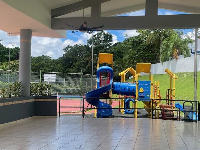 URB. LADERAS DE SAN JUAN. BARRIO CAIMITO, SAN JUAN - Residential