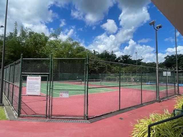 URB. LADERAS DE SAN JUAN. BARRIO CAIMITO, SAN JUAN - Residential