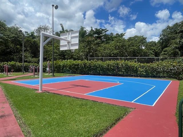 URB. LADERAS DE SAN JUAN. BARRIO CAIMITO, SAN JUAN - Residential