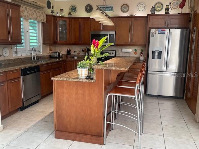 URB. LADERAS DE SAN JUAN. BARRIO CAIMITO, SAN JUAN - Residential