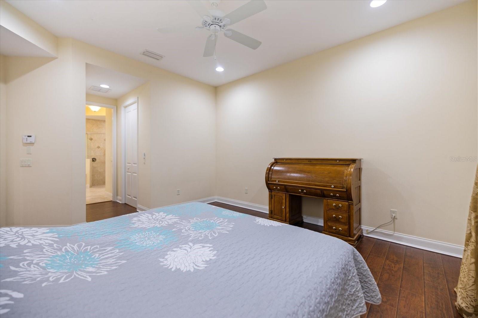 BOUGAINVILLEA PLACE - Residential