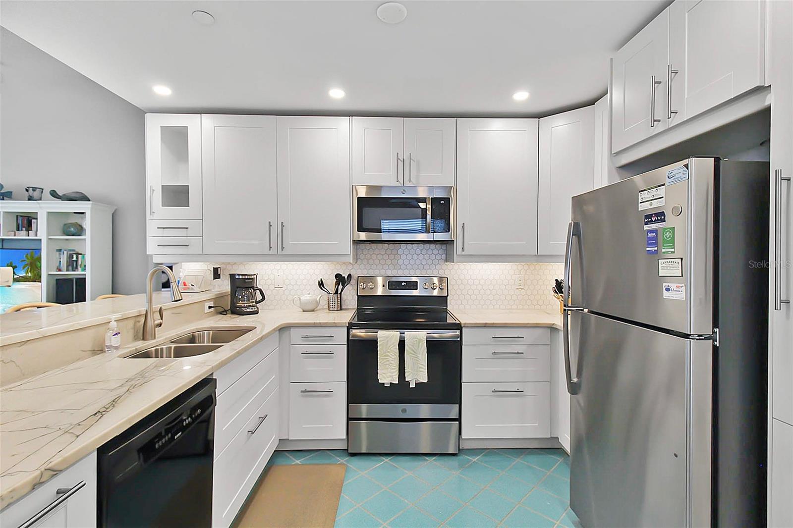 GULF & BAY CLUB BAYSIDE - Residential Lease