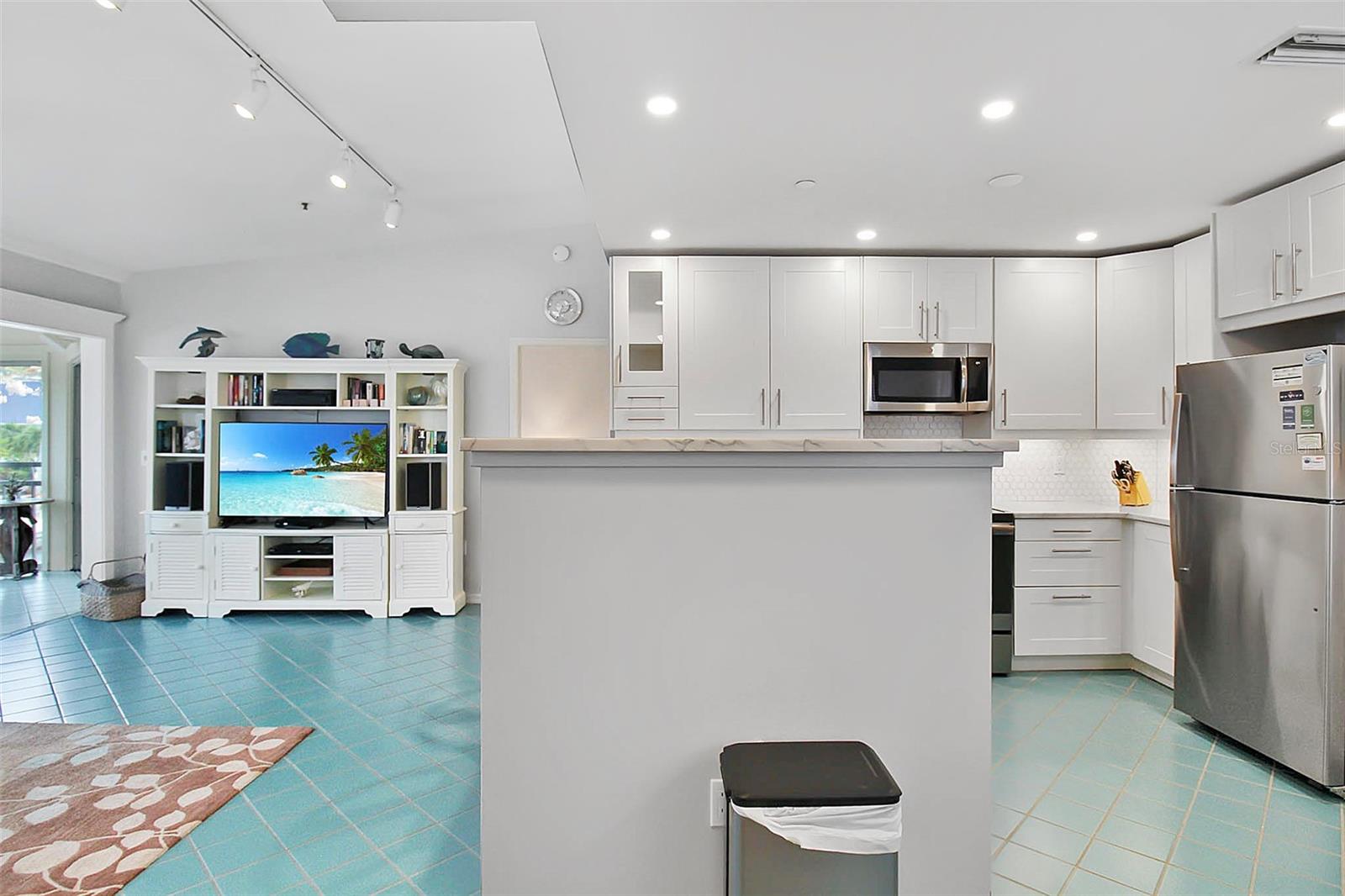 GULF & BAY CLUB BAYSIDE - Residential Lease