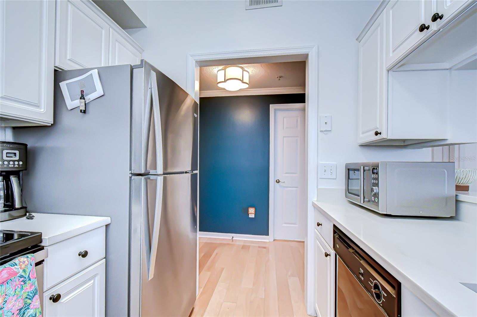 HYDE PARK WALK A CONDO - Residential