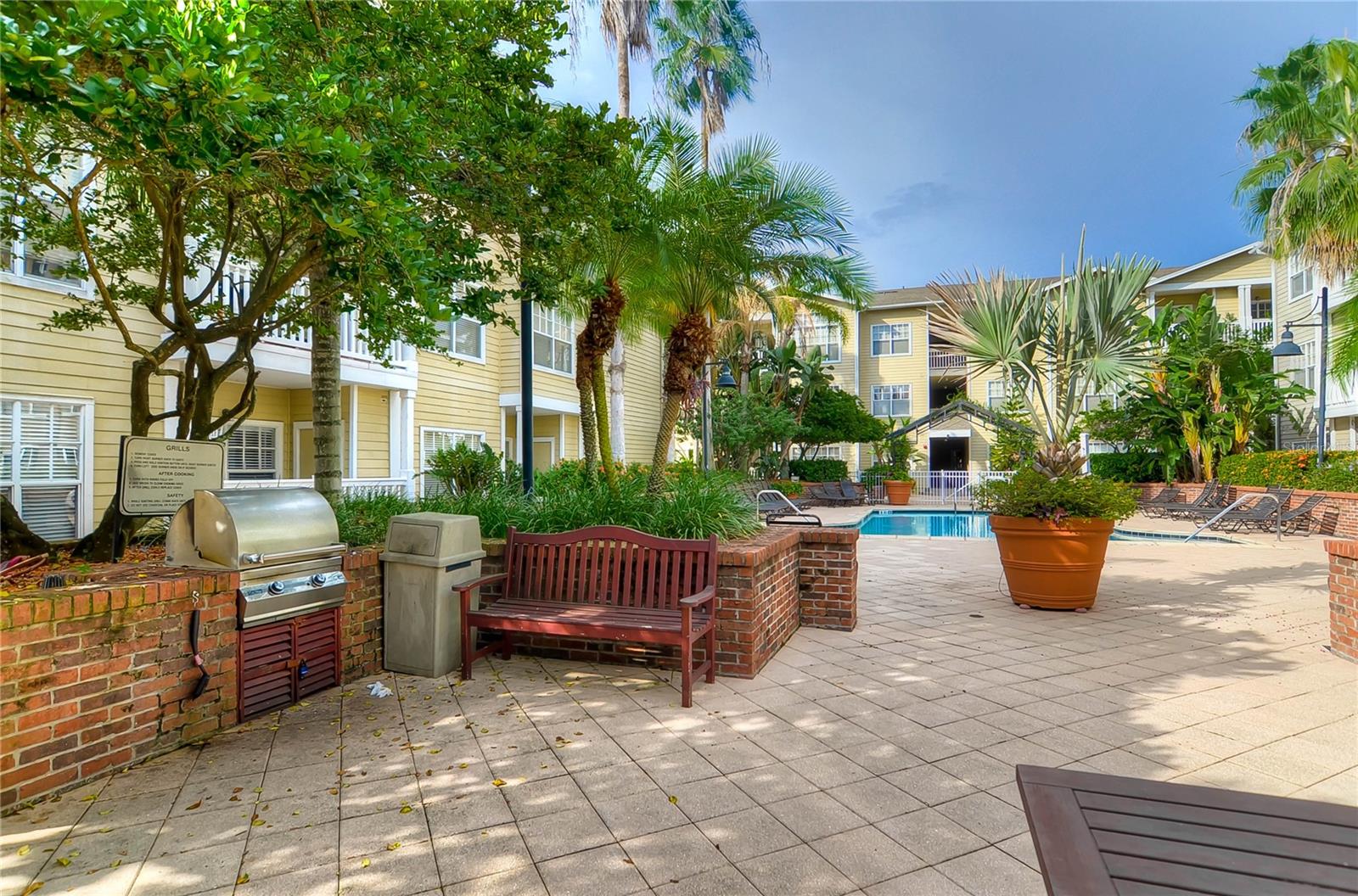 HYDE PARK WALK A CONDO - Residential