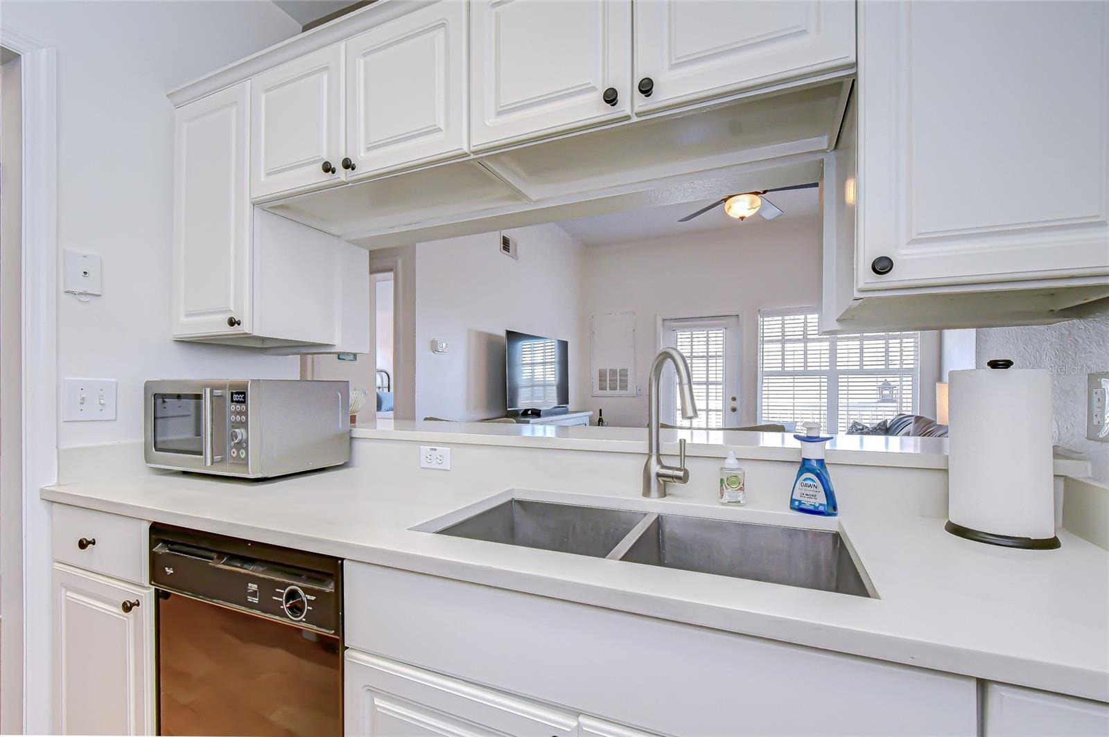 HYDE PARK WALK A CONDO - Residential