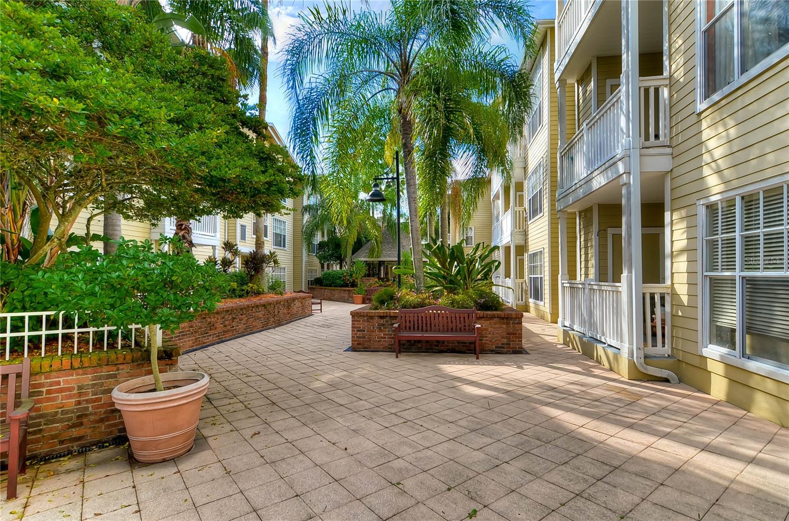 HYDE PARK WALK A CONDO - Residential