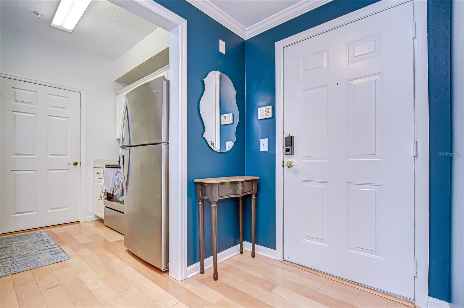 HYDE PARK WALK A CONDO - Residential