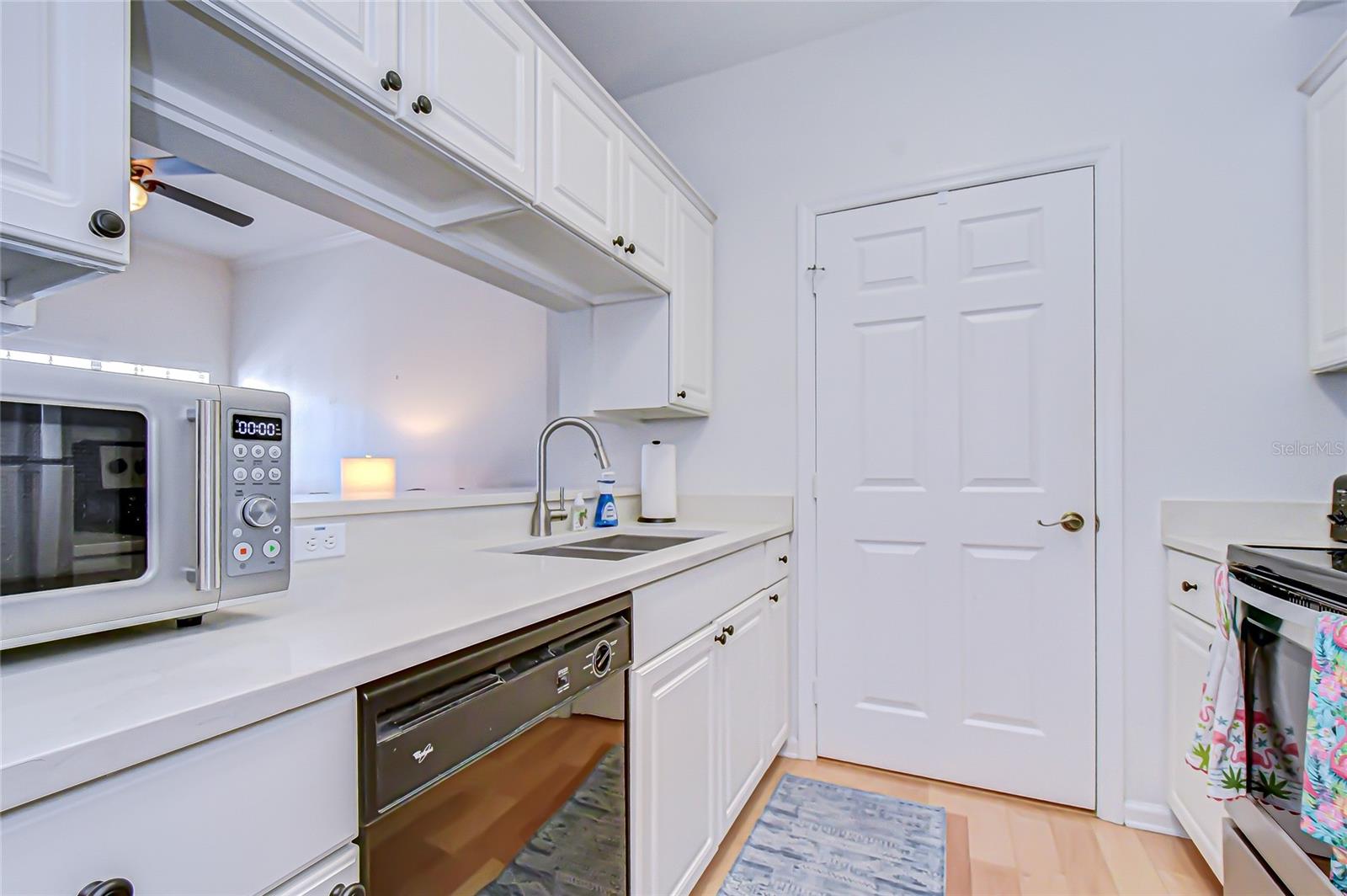 HYDE PARK WALK A CONDO - Residential