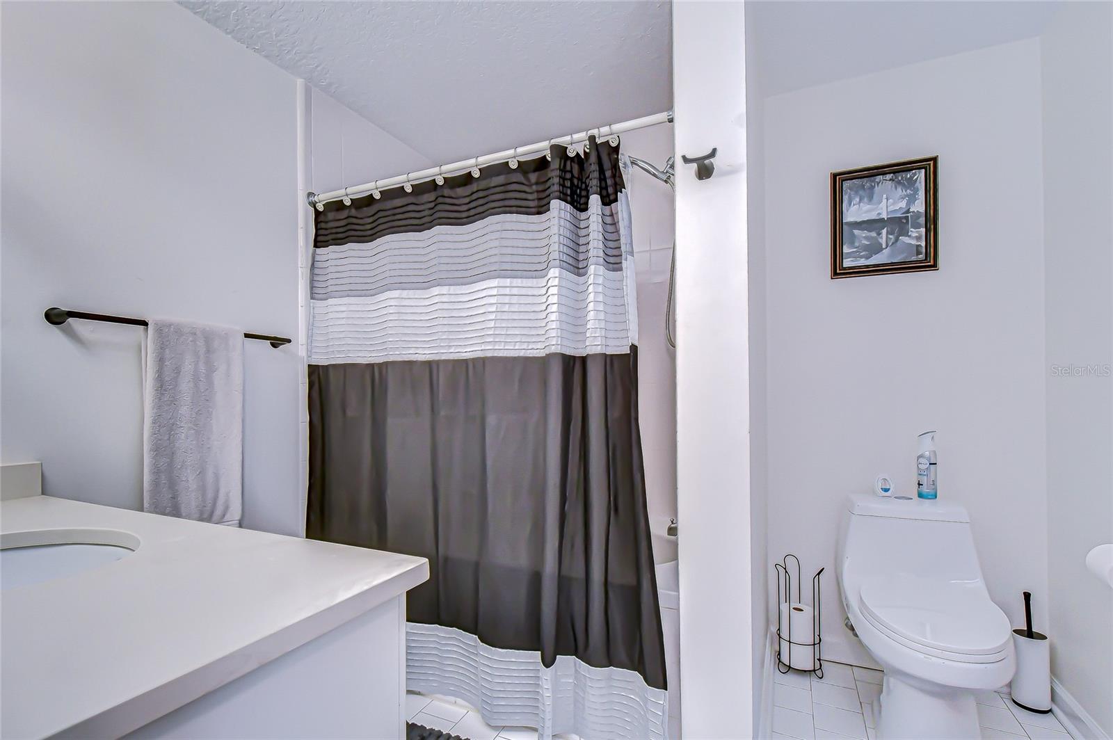 HYDE PARK WALK A CONDO - Residential