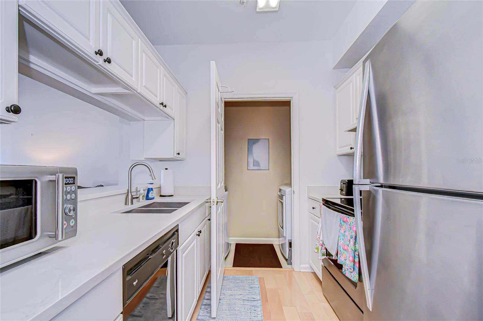 HYDE PARK WALK A CONDO - Residential