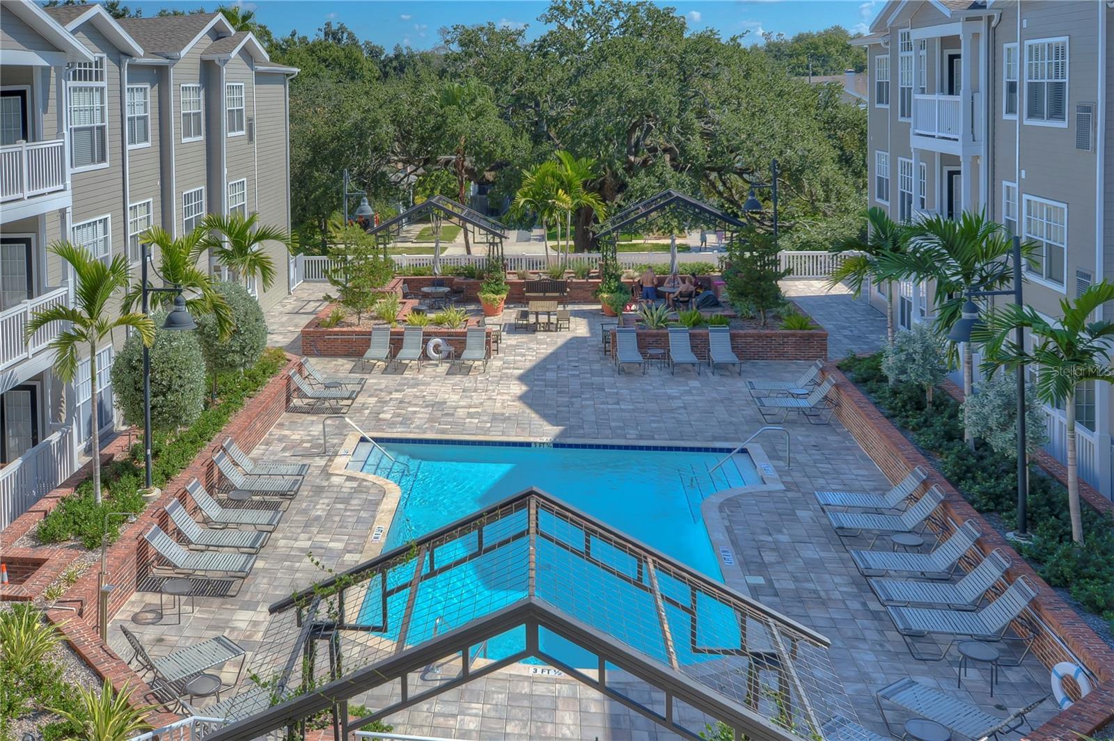 HYDE PARK WALK A CONDO - Residential