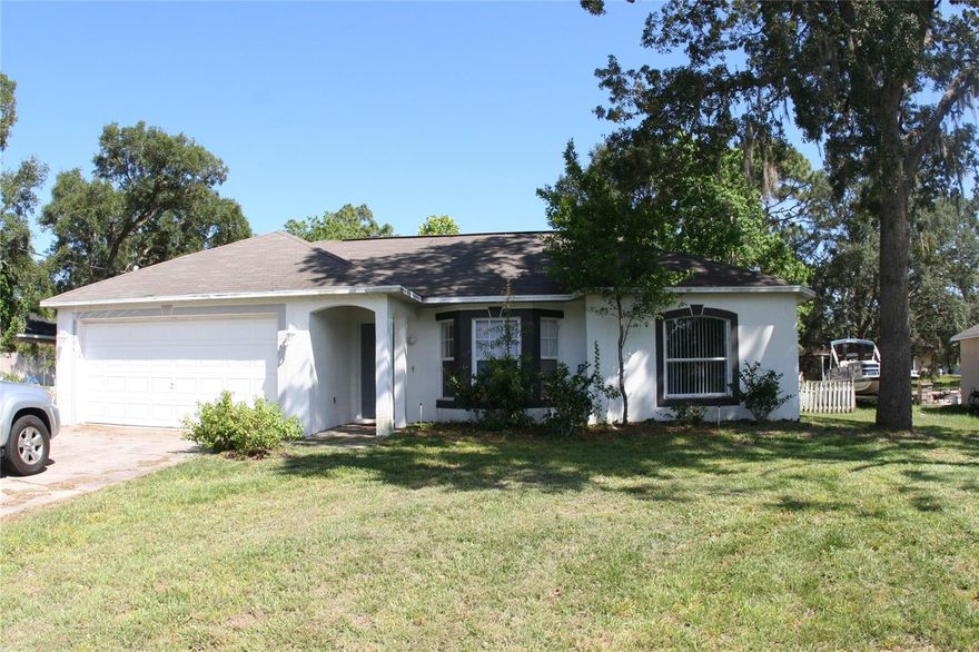 Update 4 bedroom 2 bath home with a 2 car garage in Spring Hill. The home has new Vinyl floors through out, new Appliances and new paint. Pets are allowed with a $500 non refundable pet deposit. Washer and Dryer closet inside. 1st, last and security deposit required to move-in.