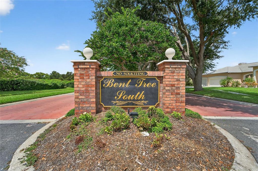 Photo of 2710 Bent Leaf Drive, Valrico, FL 33594 (MLS # TB8411730)