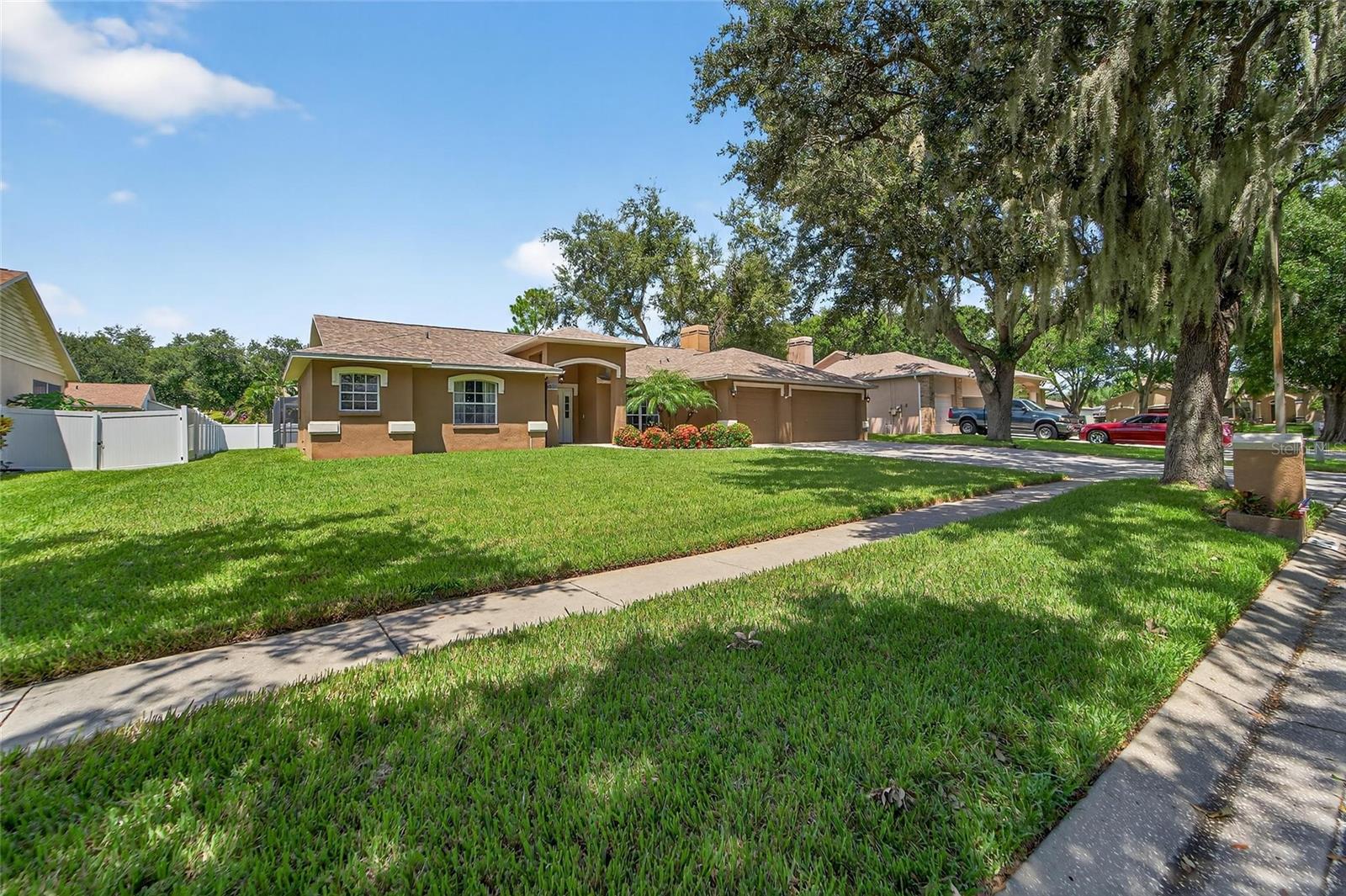 2710 BENT LEAF DRIVE