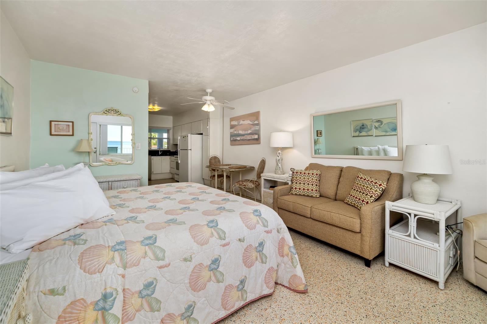 THE DIPLOMAT - Residential