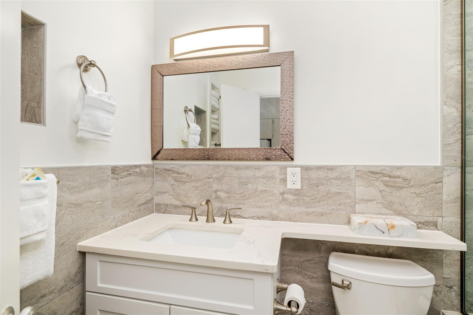 THE DIPLOMAT - Residential