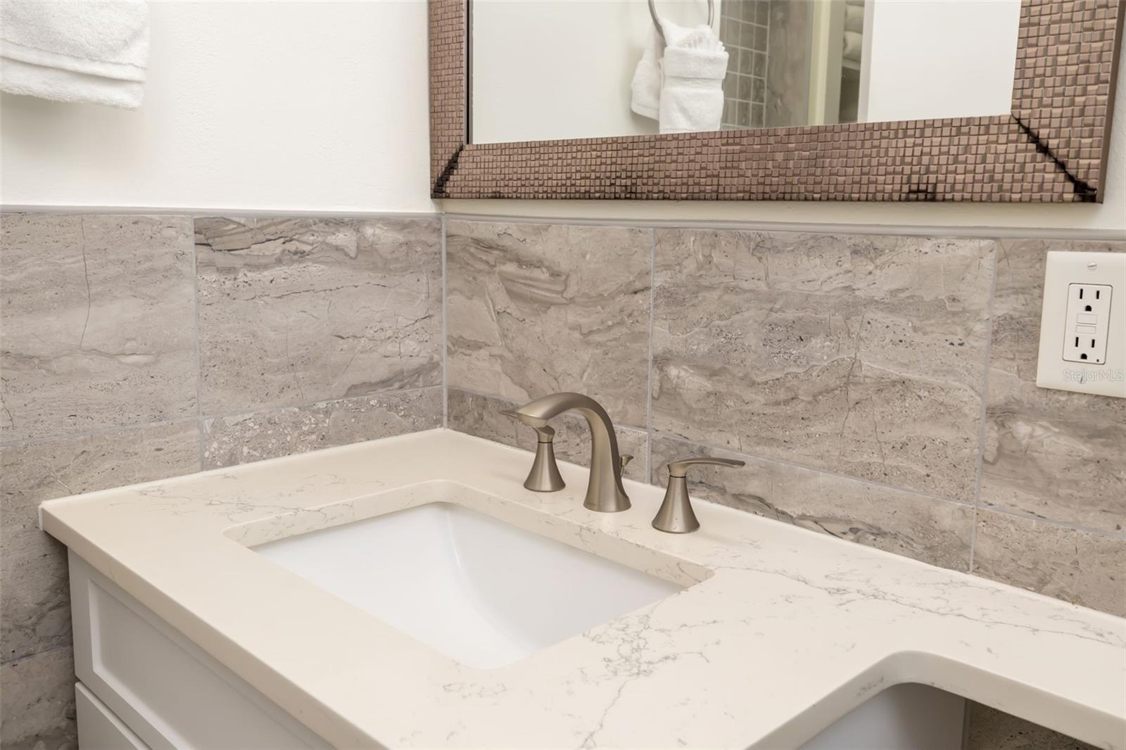 THE DIPLOMAT - Residential