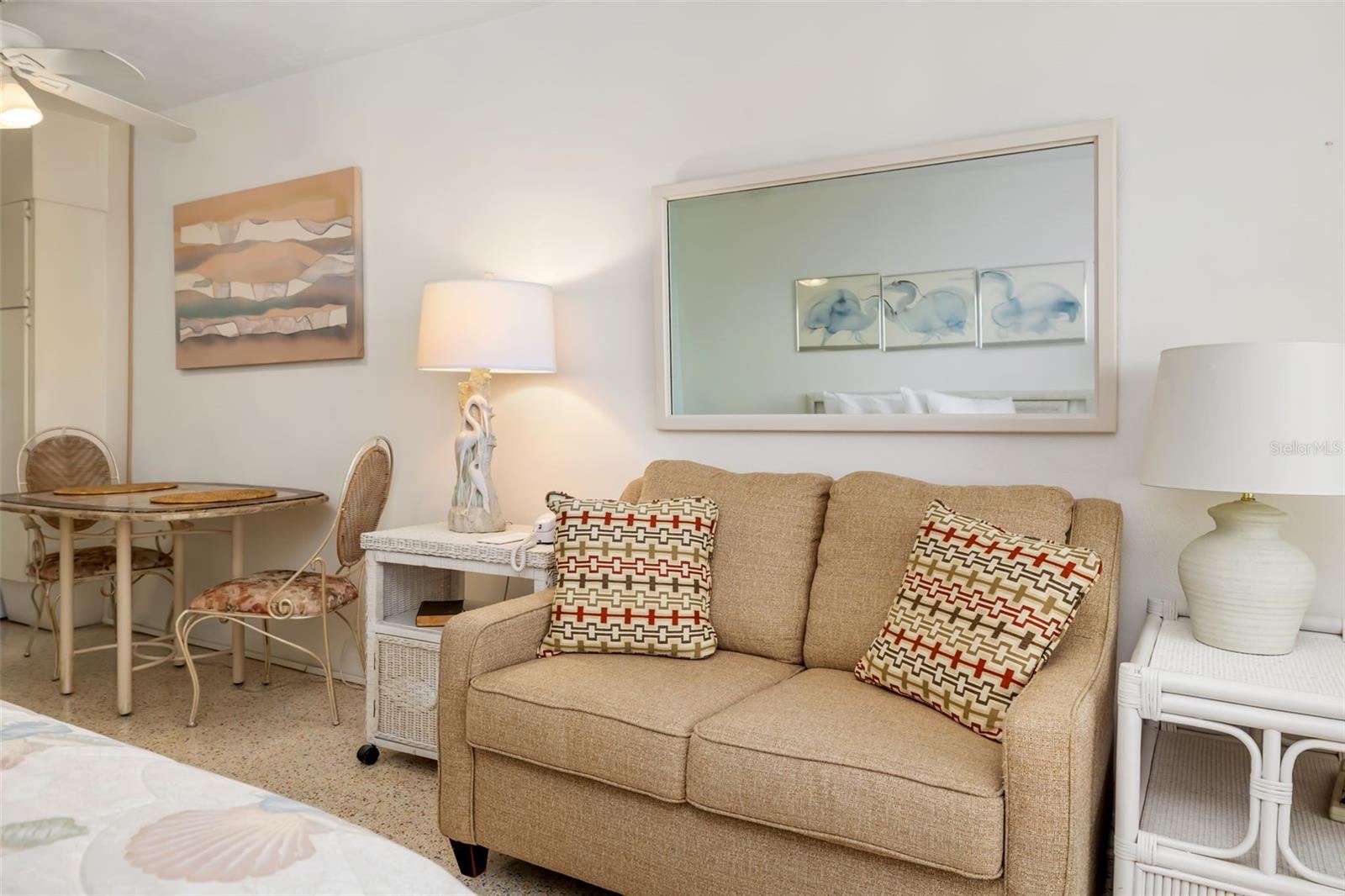 THE DIPLOMAT - Residential