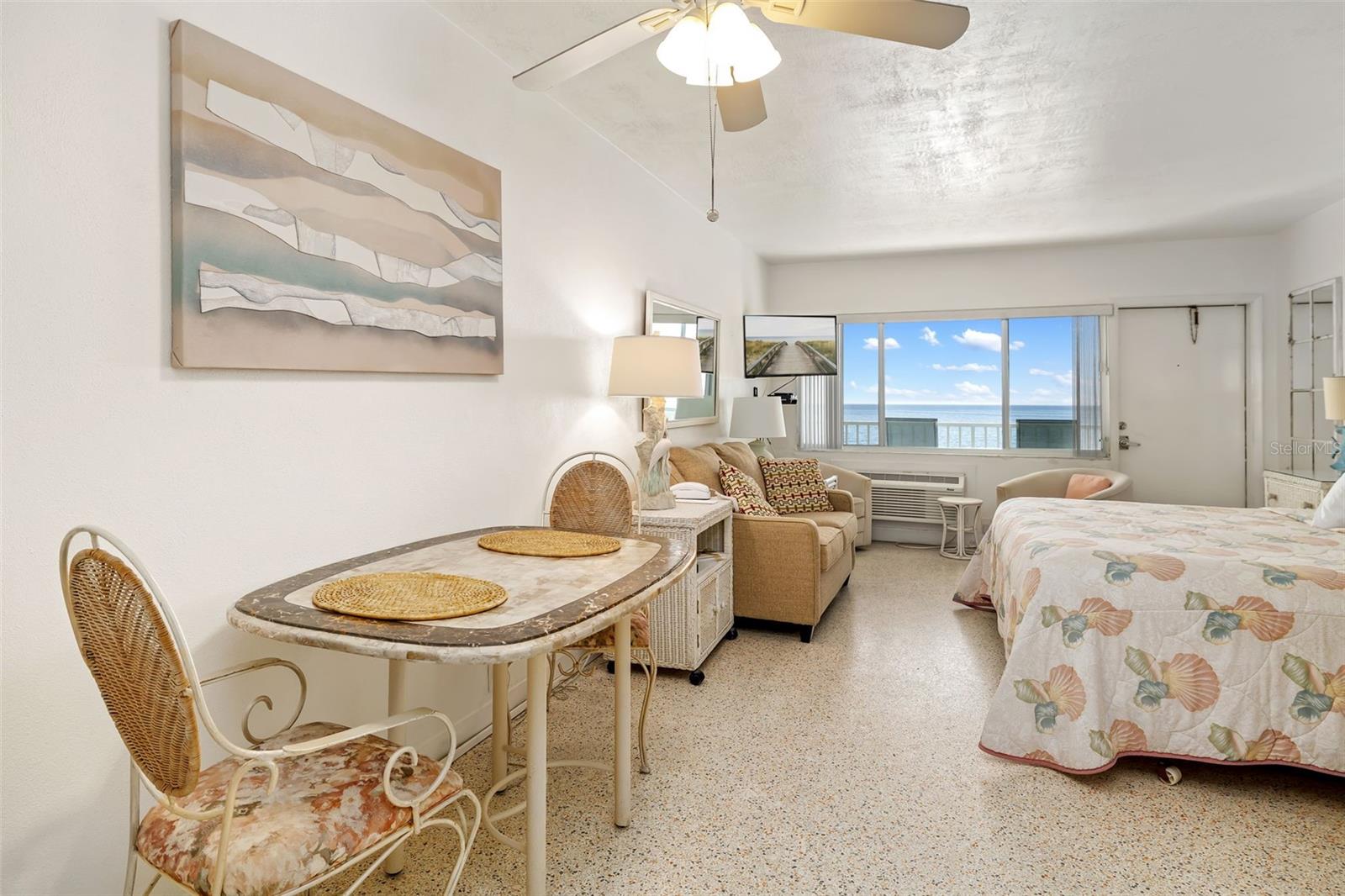 THE DIPLOMAT - Residential