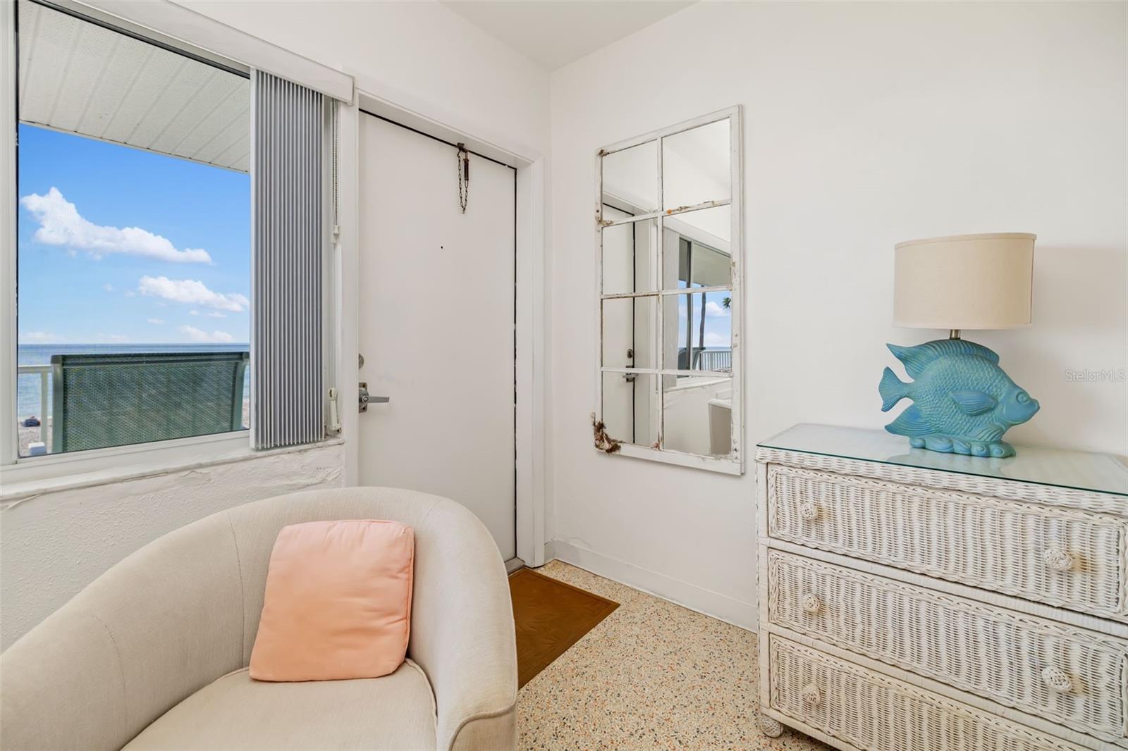 THE DIPLOMAT - Residential