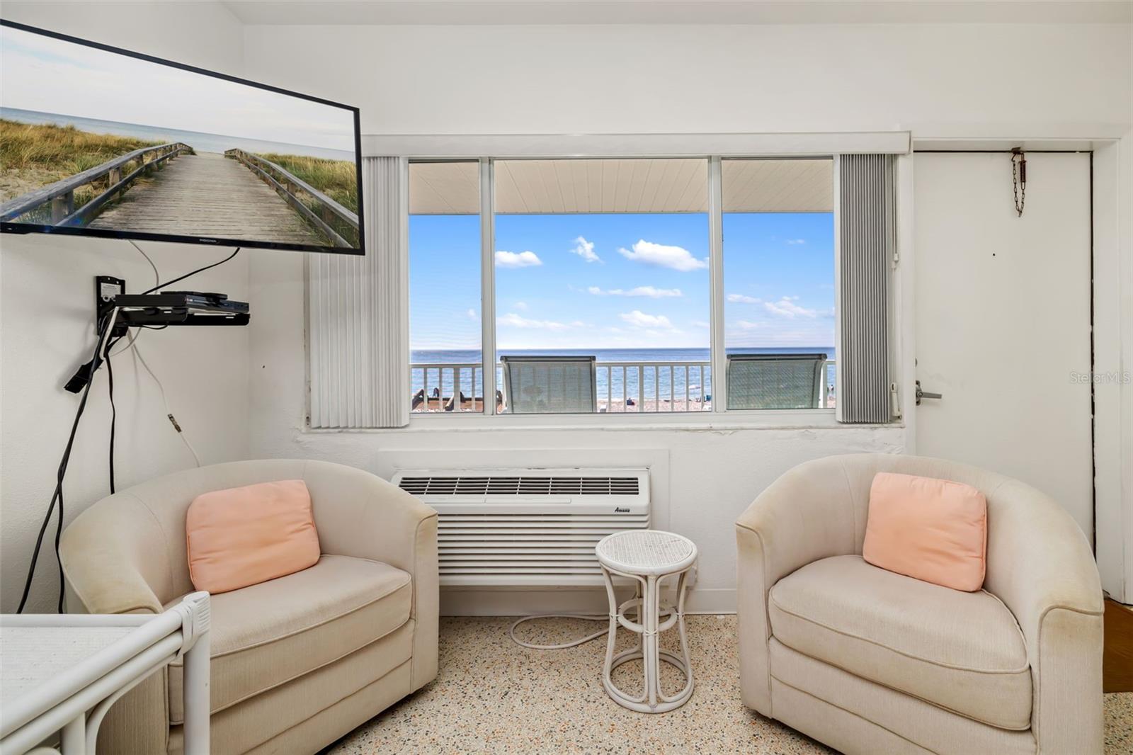 THE DIPLOMAT - Residential