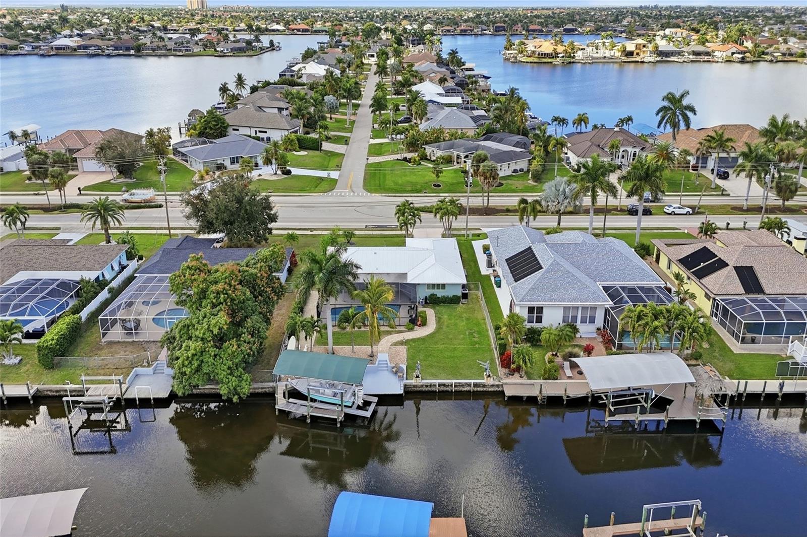 CAPE CORAL - Residential