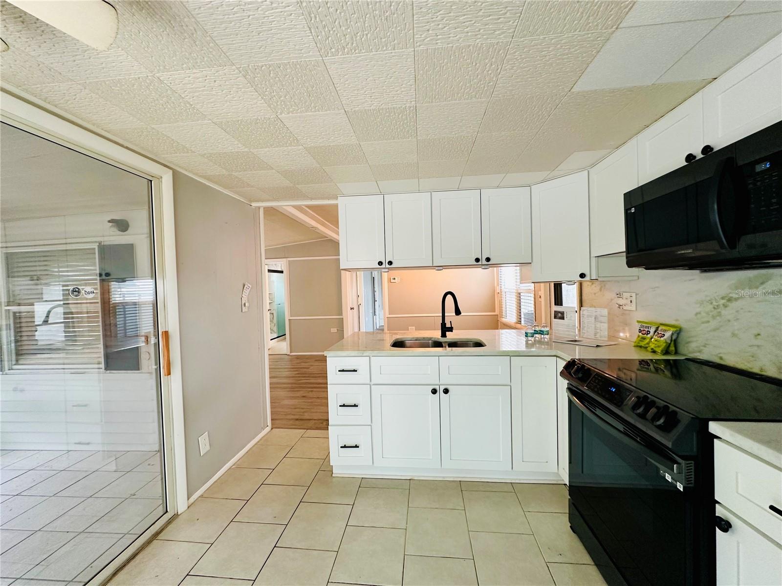 4851 W GANDY BOULEVARD B1L8