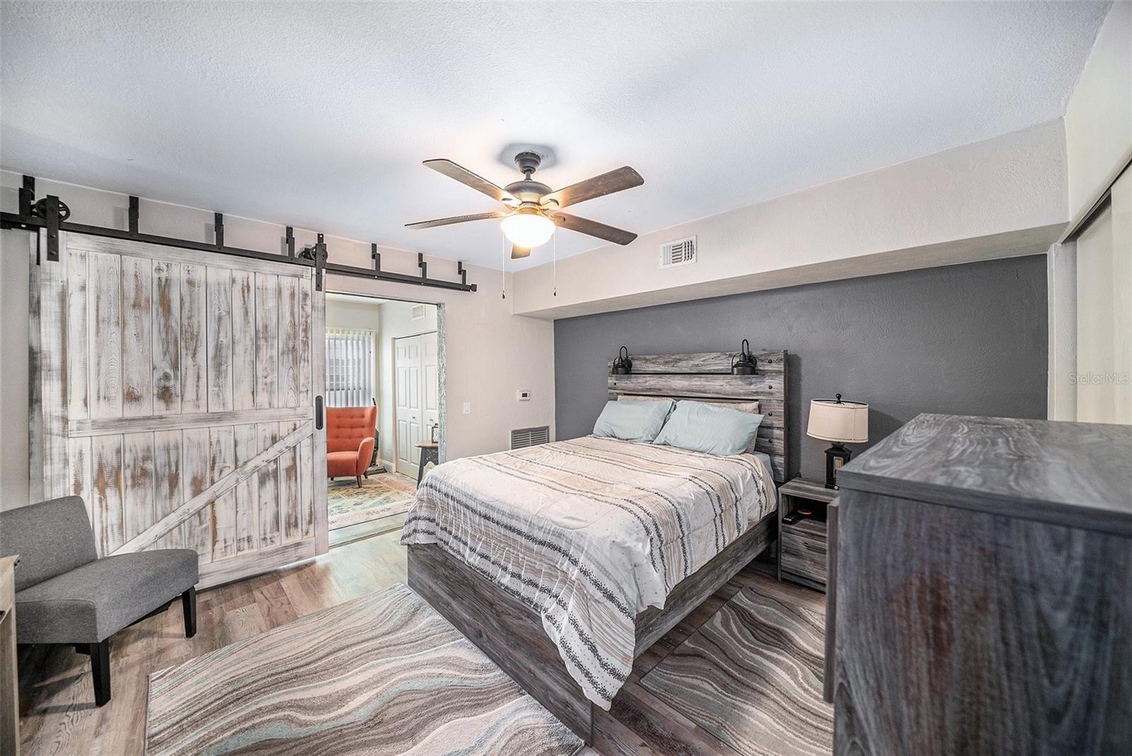 CLEARVIEW OAKS CONDO - Residential