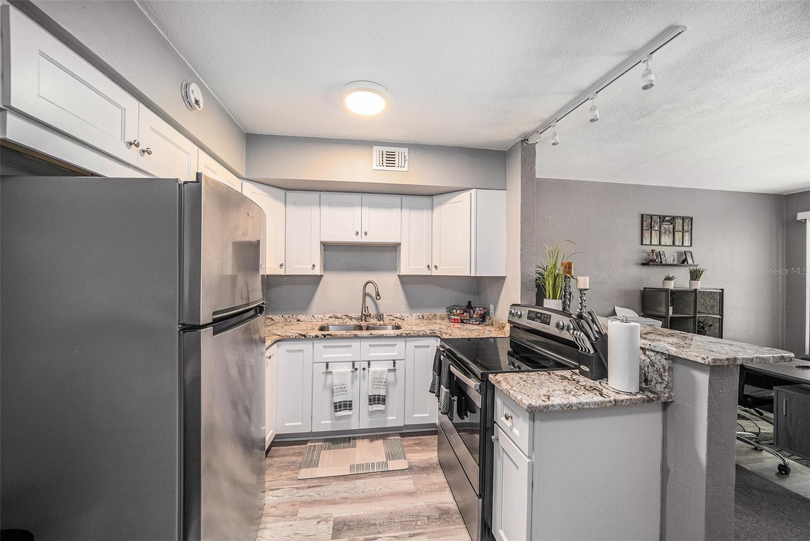 CLEARVIEW OAKS CONDO - Residential