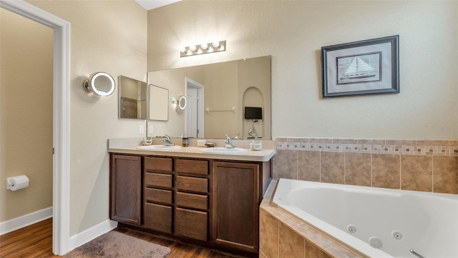 HALLAM PRESERVE EAST - Residential