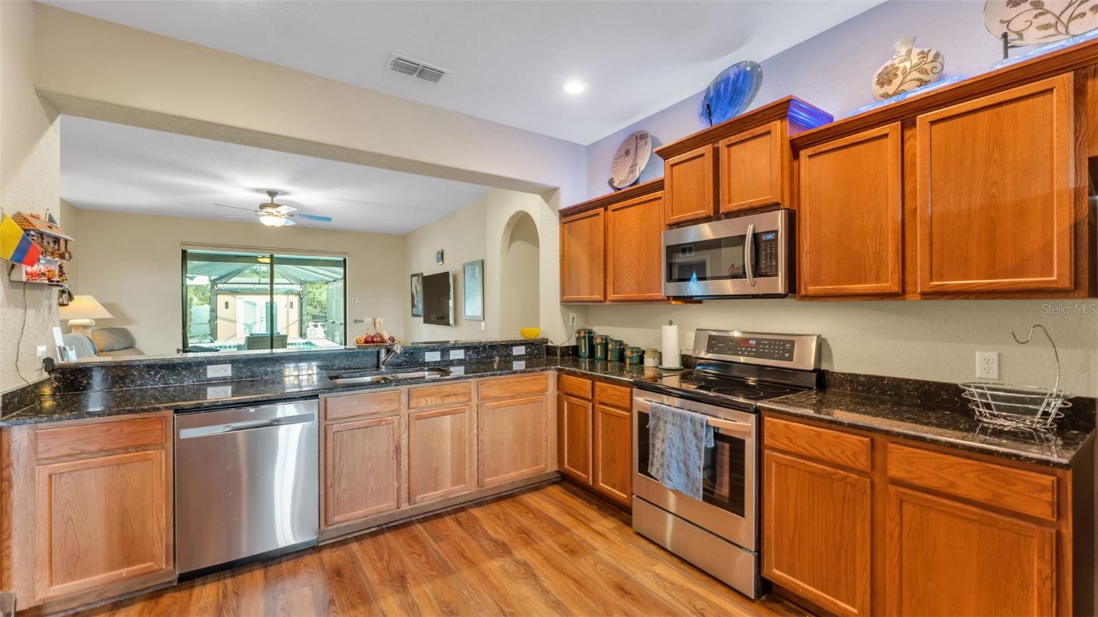 HALLAM PRESERVE EAST - Residential