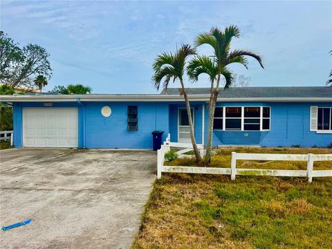 17595 1ST STREET E REDINGTON SHORES FL 33708