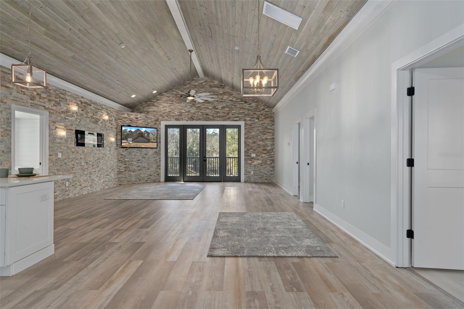 RIDGE MANOR ESTATE - Residential